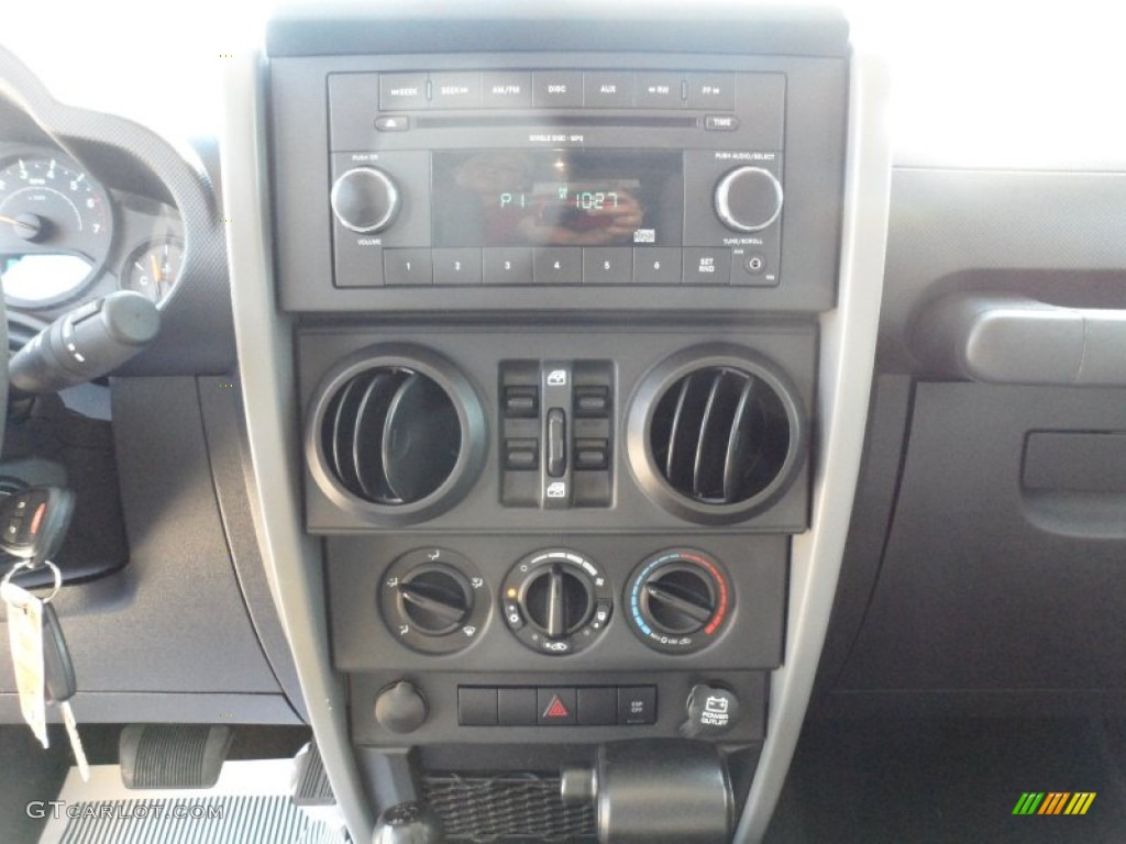 2009 Wrangler Unlimited X 4x4 - Detonator Yellow / Dark Slate Gray/Medium Slate Gray photo #38