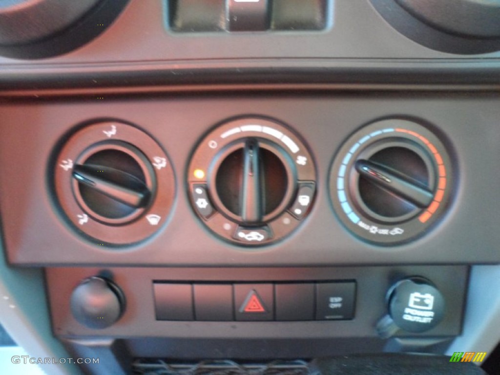 2009 Wrangler Unlimited X 4x4 - Detonator Yellow / Dark Slate Gray/Medium Slate Gray photo #41