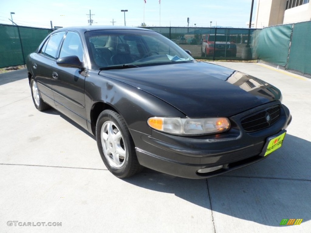 2002 Regal LS - Black / Medium Gray photo #1