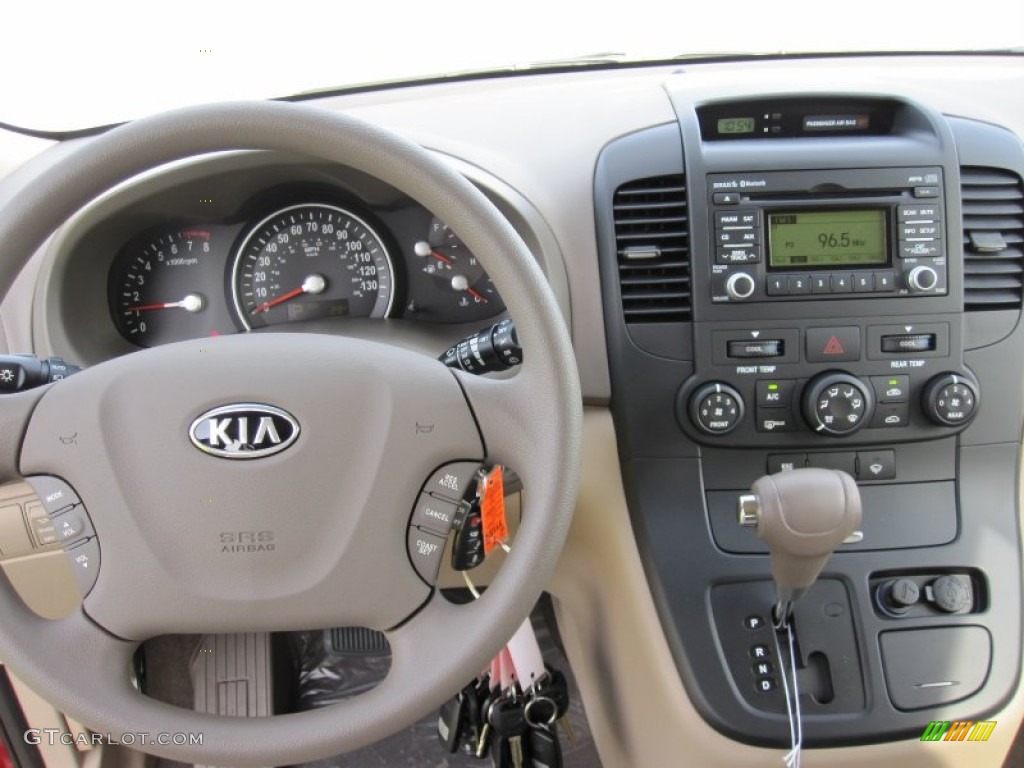 2012 Kia Sedona LX Controls Photo #55182984
