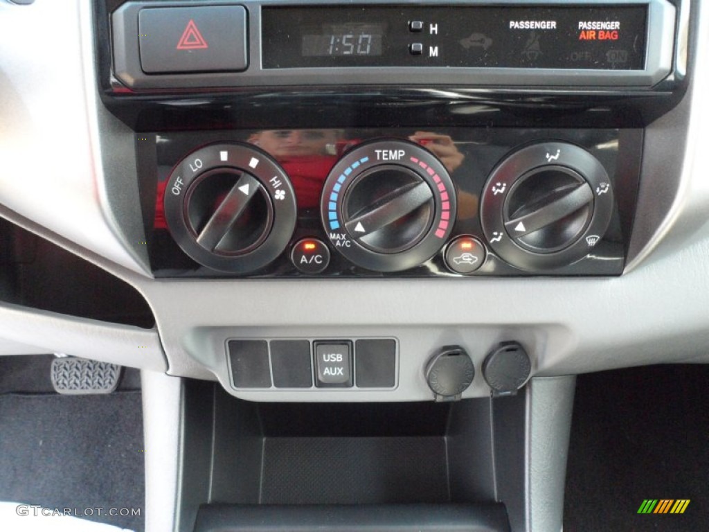 2012 Toyota Tacoma V6 SR5 Prerunner Double Cab Controls Photo #55184034