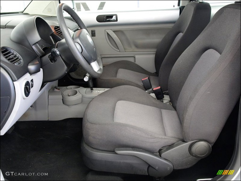 Grey Interior 2005 Volkswagen New Beetle GL Coupe Photo #55186368