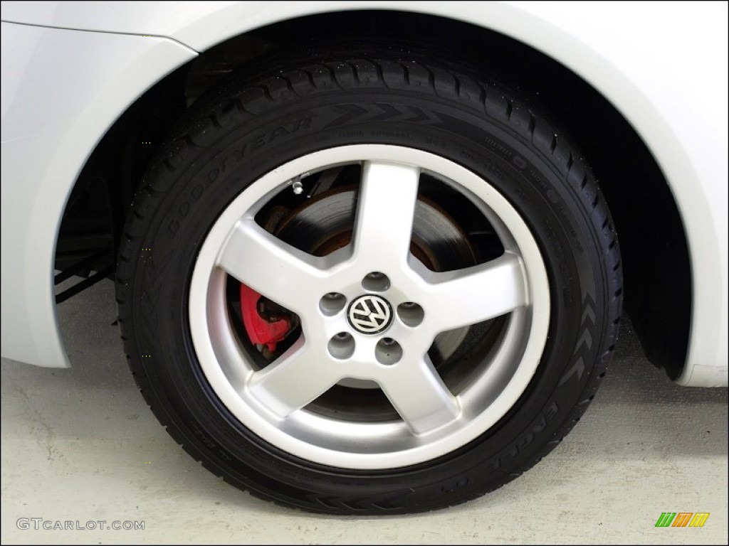 2005 Volkswagen New Beetle GL Coupe Wheel Photo #55186429