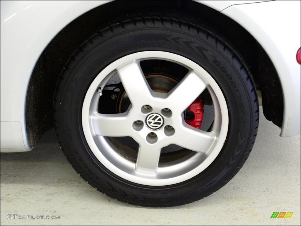 2005 Volkswagen New Beetle GL Coupe Wheel Photos