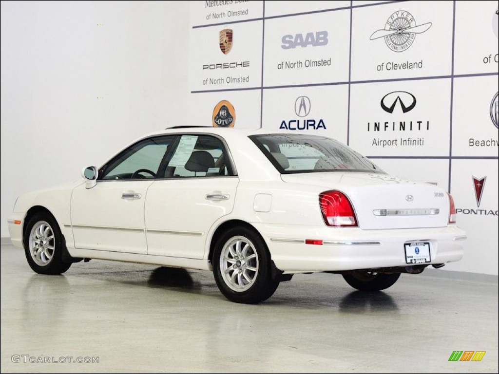 2002 XG350 Sedan - Ivory White Pearl / Beige photo #5