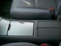 Super White - Highlander V6 4WD Photo No. 10
