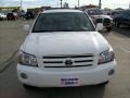 Super White - Highlander V6 4WD Photo No. 14