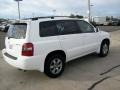 Super White - Highlander V6 4WD Photo No. 19