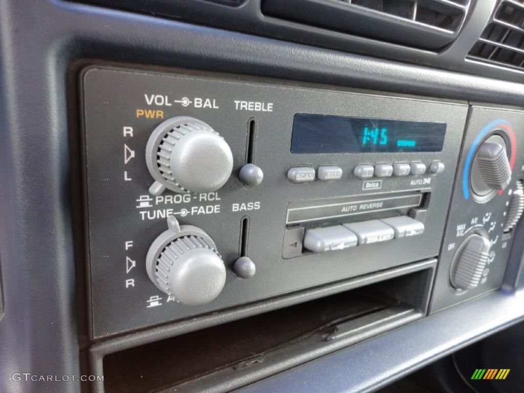 1997 Chevrolet S10 Regular Cab Controls Photo #55188015