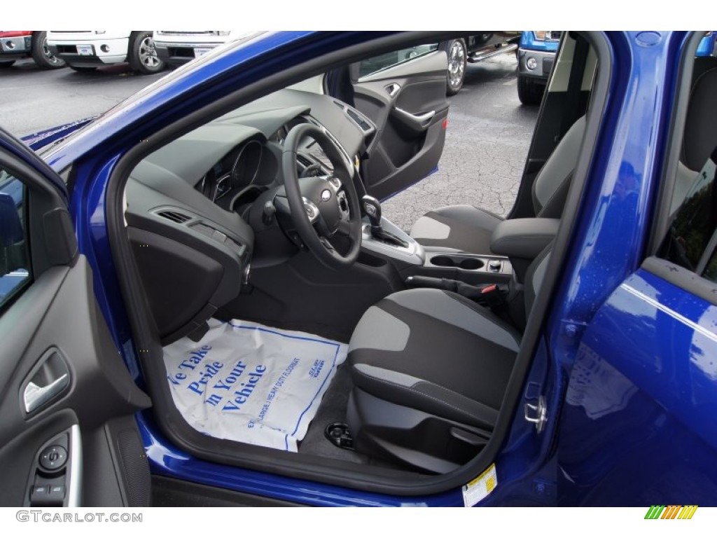 2012 Focus SE Sport Sedan - Sonic Blue Metallic / Two-Tone Sport photo #8