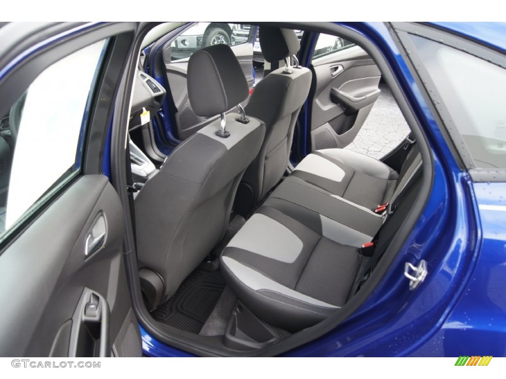 2012 Focus SE Sport Sedan - Sonic Blue Metallic / Two-Tone Sport photo #9