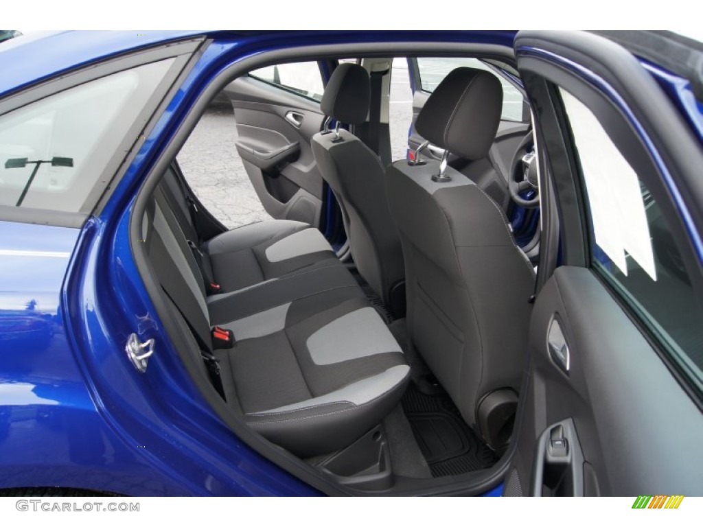 2012 Focus SE Sport Sedan - Sonic Blue Metallic / Two-Tone Sport photo #11