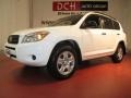 Super White - RAV4 4WD Photo No. 1