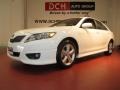 Super White - Camry SE Photo No. 1
