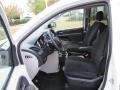 Stone White - Grand Caravan Mainstreet Photo No. 9