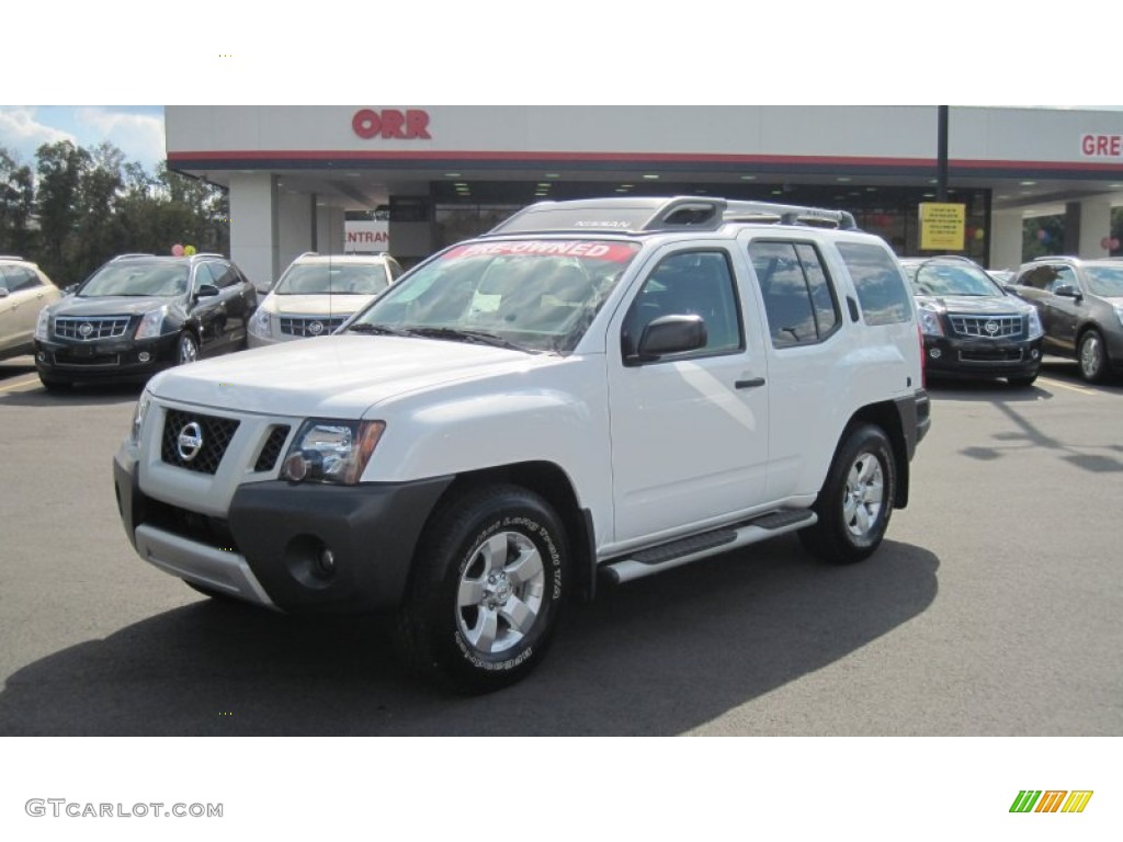 2010 Xterra S - Avalanche White / Gray photo #1