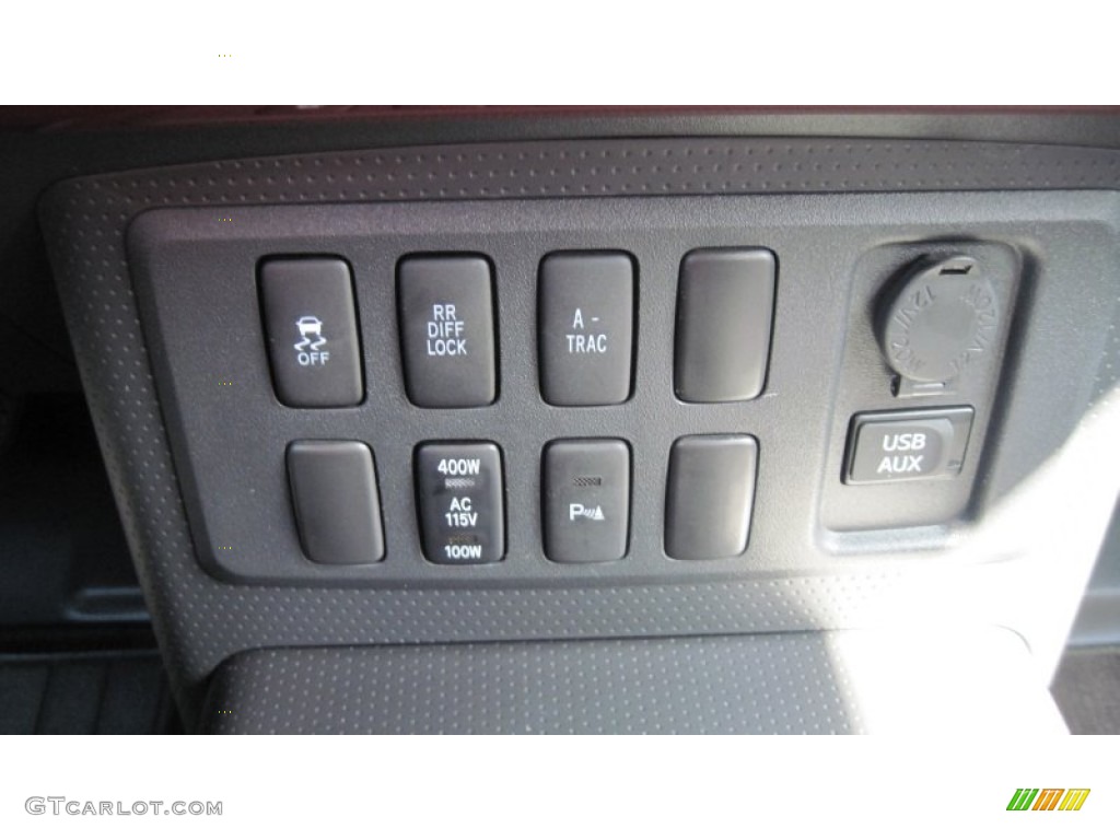 2011 Toyota FJ Cruiser 4WD Controls Photo #55200753