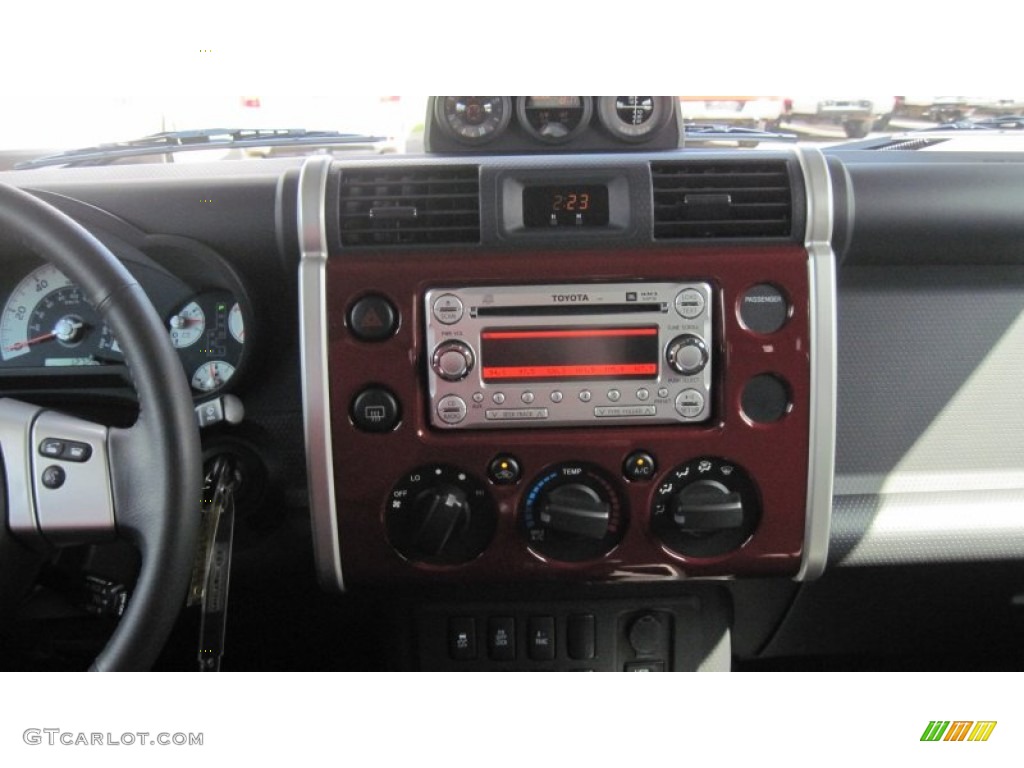 2011 Toyota FJ Cruiser 4WD Controls Photo #55200762
