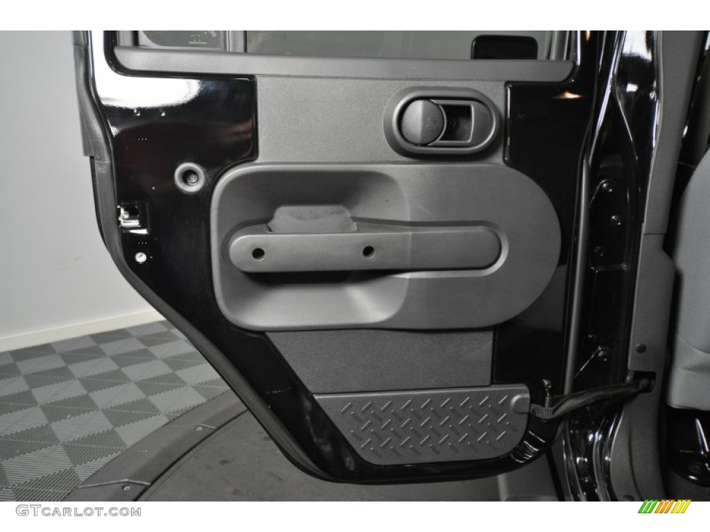 2009 Jeep Wrangler Unlimited Sahara 4x4 Dark Slate Gray/Medium Slate Gray Door Panel Photo #55204041