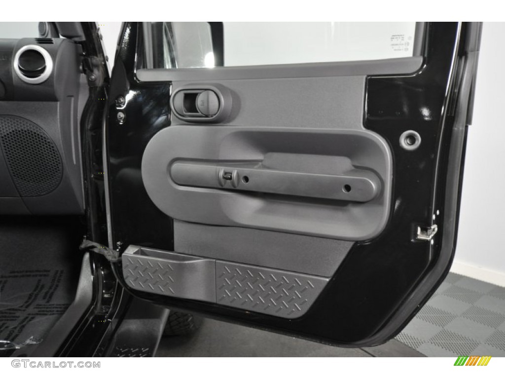2009 Jeep Wrangler Unlimited Sahara 4x4 Dark Slate Gray/Medium Slate Gray Door Panel Photo #55204107