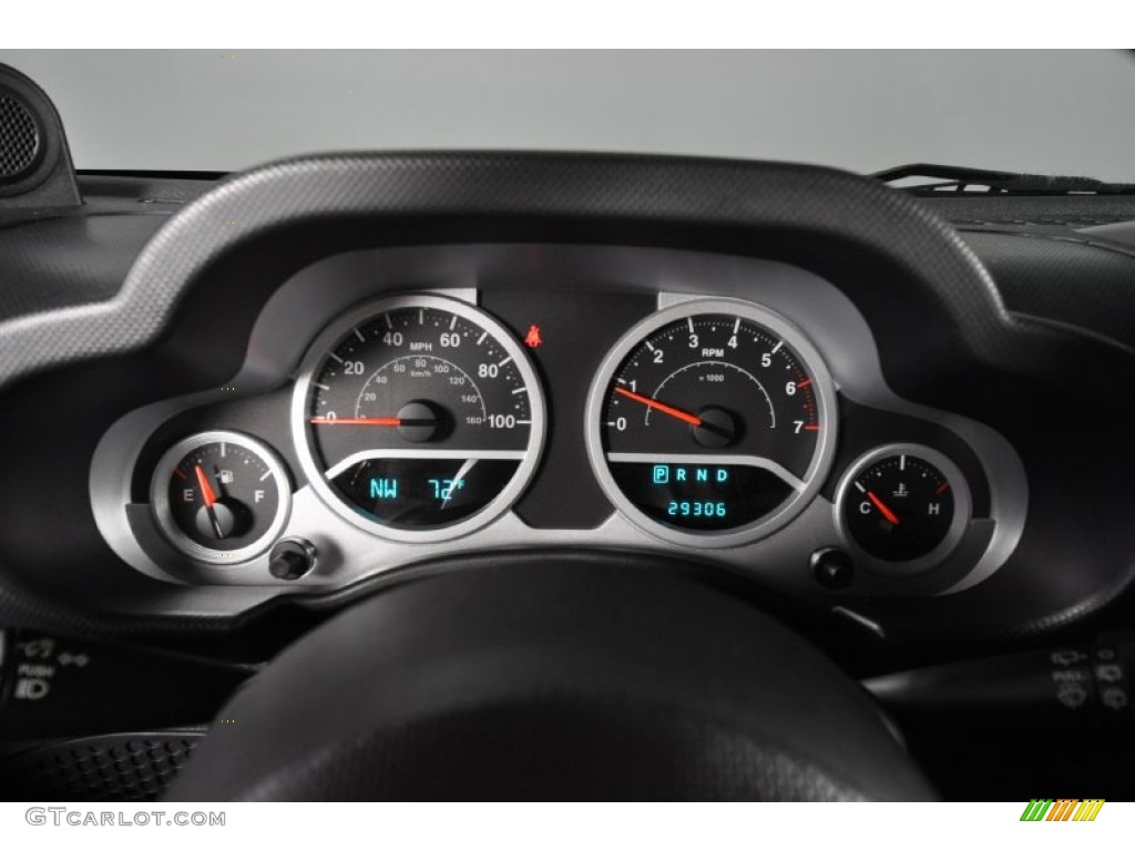 2009 Jeep Wrangler Unlimited Sahara 4x4 Gauges Photo #55204185