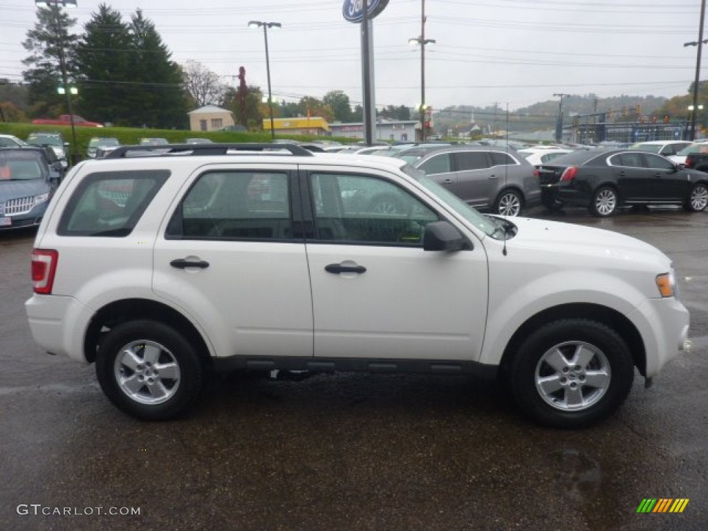 2009 Escape XLS 4WD - White Suede / Stone photo #5