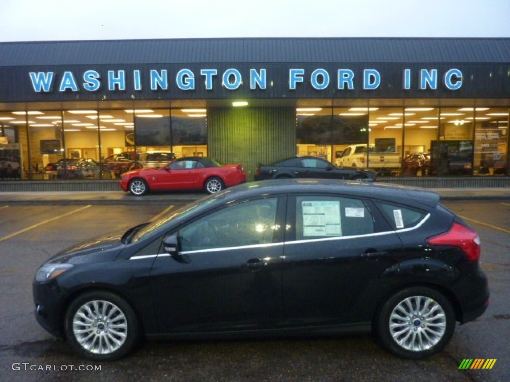 2012 Focus Titanium 5-Door - Black / Charcoal Black Leather photo #1