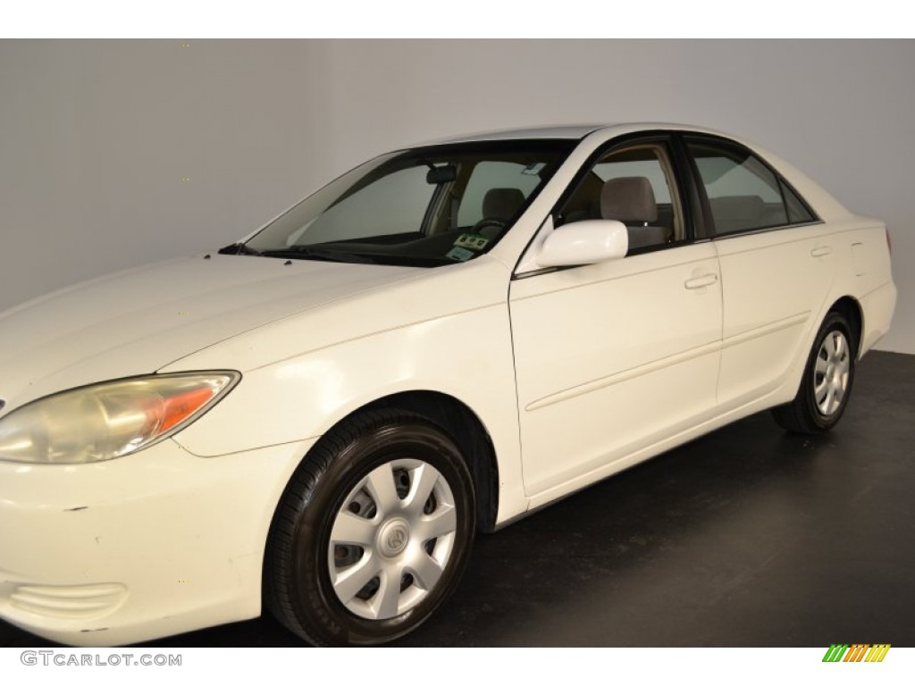 2004 Camry LE - Super White / Taupe photo #6