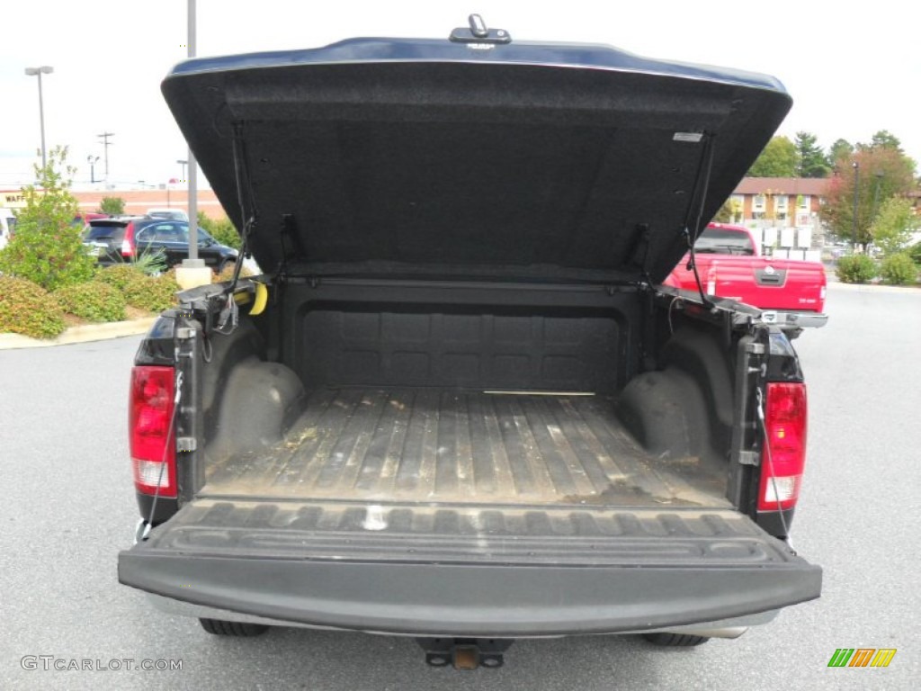2011 Ram 1500 SLT Quad Cab - Brilliant Black Crystal Pearl / Dark Slate Gray/Medium Graystone photo #16