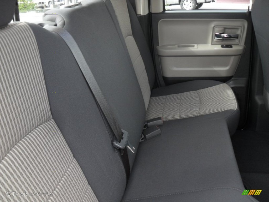 2011 Ram 1500 SLT Quad Cab - Brilliant Black Crystal Pearl / Dark Slate Gray/Medium Graystone photo #17