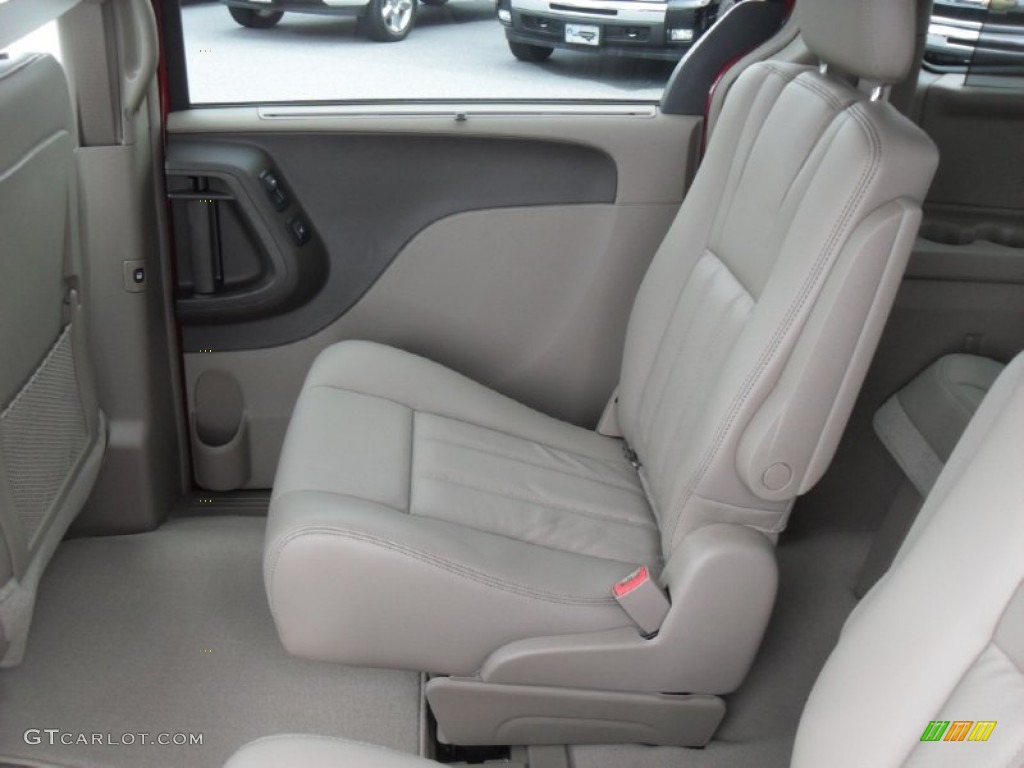 Dark Frost Beige/Medium Frost Beige Interior 2012 Chrysler Town & Country Touring - L Photo #55215638