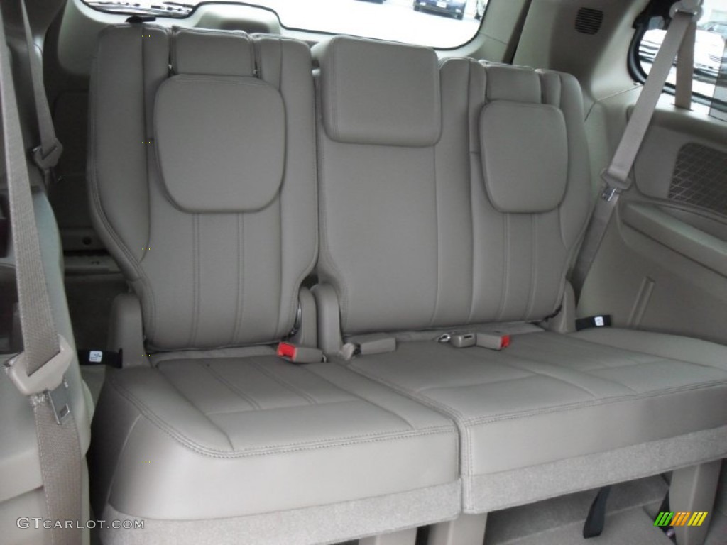 Dark Frost Beige/Medium Frost Beige Interior 2012 Chrysler Town & Country Touring - L Photo #55215685