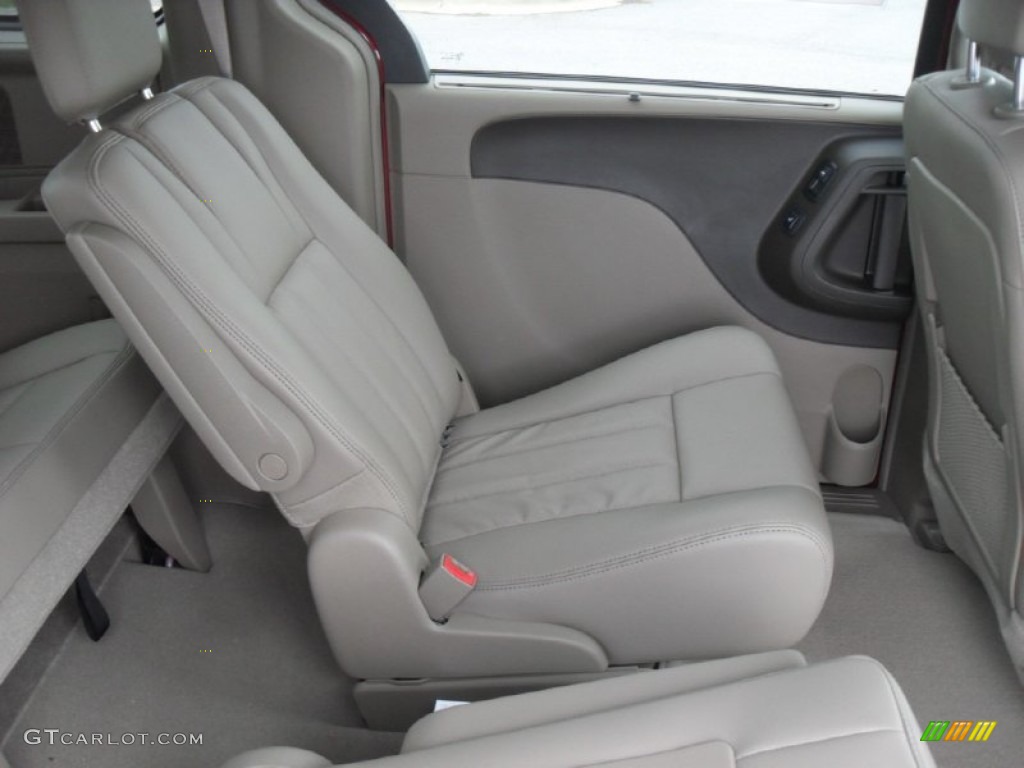 Dark Frost Beige/Medium Frost Beige Interior 2012 Chrysler Town & Country Touring - L Photo #55215691