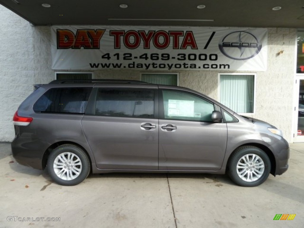 2012 Sienna XLE - Predawn Gray Mica / Light Gray photo #1