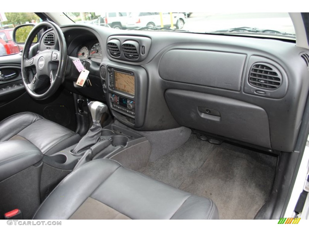2007 Chevrolet TrailBlazer SS 4x4 Ebony Dashboard Photo #55218379