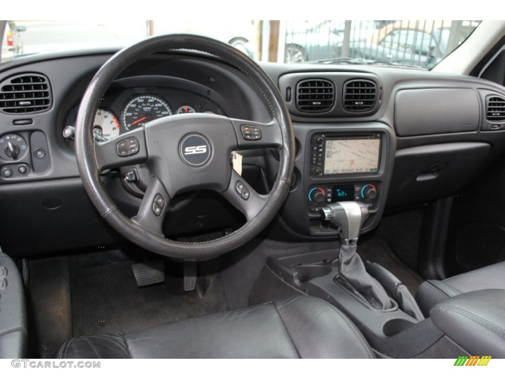 2007 Chevrolet TrailBlazer SS 4x4 Ebony Dashboard Photo #55218517