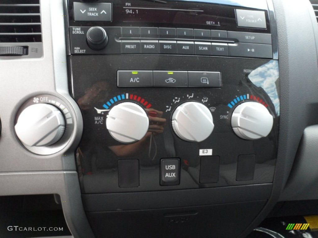 2012 Tundra Double Cab - Super White / Graphite photo #32