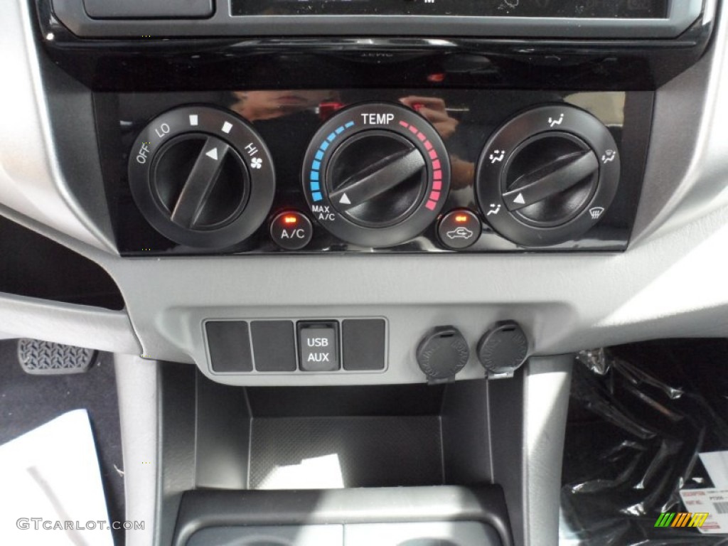 2012 Toyota Tacoma V6 TRD Sport Prerunner Double Cab Controls Photo #55221061