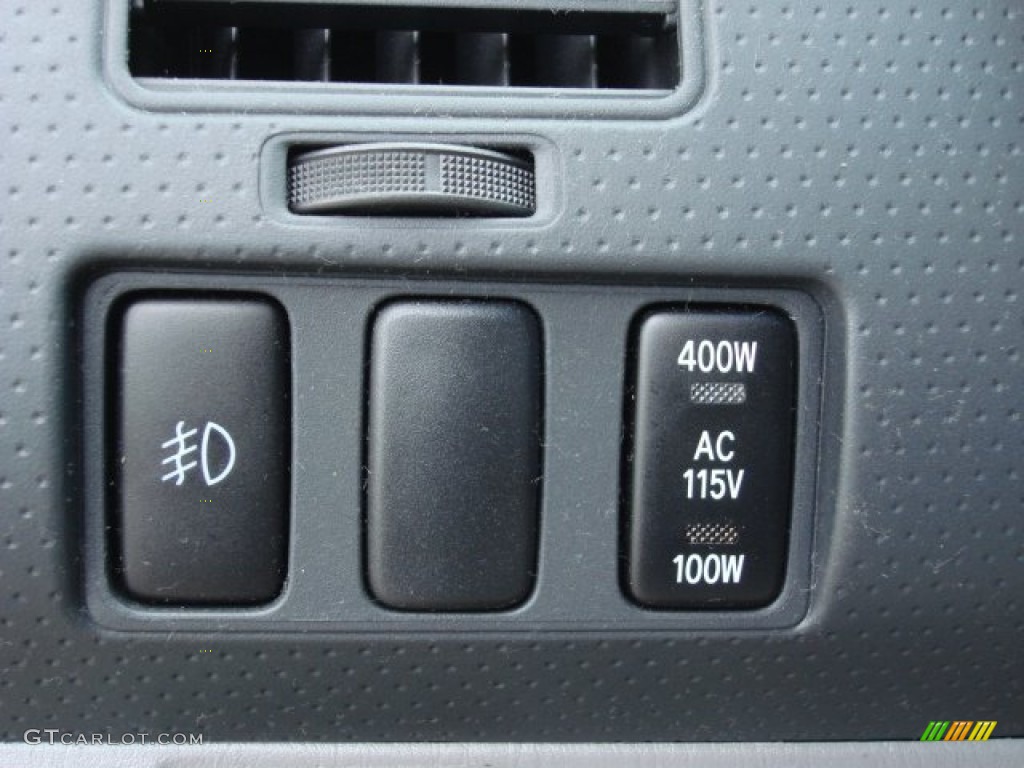 2006 Toyota Tacoma X-Runner Controls Photo #55221367