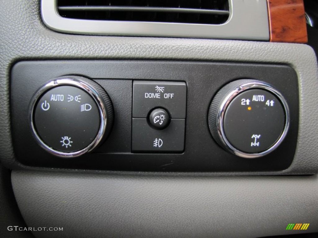 2011 GMC Yukon XL SLT 4x4 Controls Photo #55222741