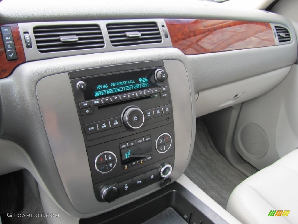2011 GMC Yukon XL SLT 4x4 Light Titanium Dashboard Photo #55222759