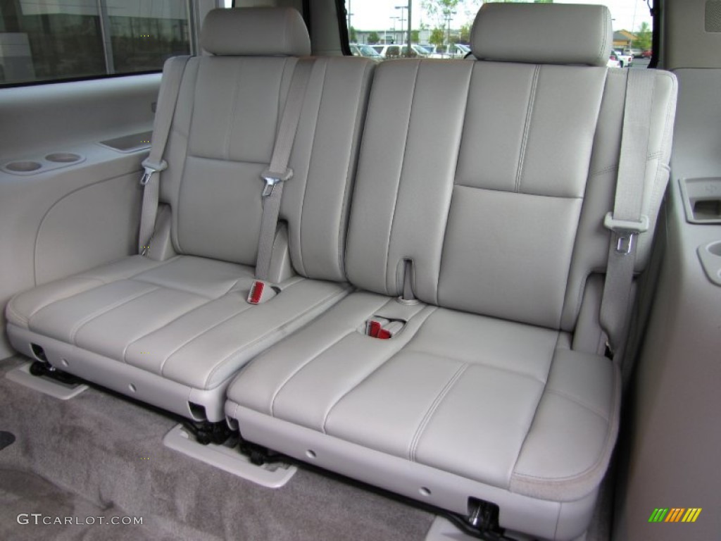 Light Titanium Interior 2011 GMC Yukon XL SLT 4x4 Photo #55222876