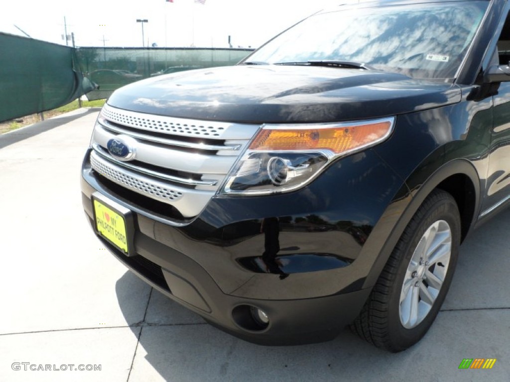 2012 Explorer XLT EcoBoost - Black / Charcoal Black photo #10