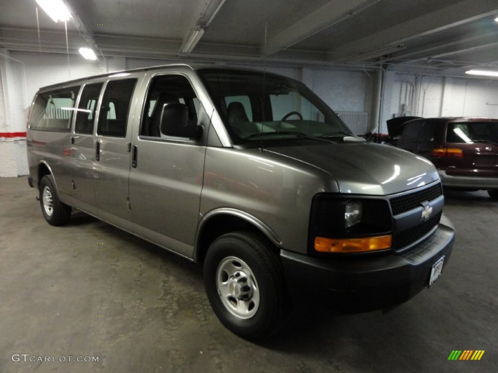 2007 Express LS 3500 Extended Passenger Van - Graystone Metallic / Medium Pewter photo #4