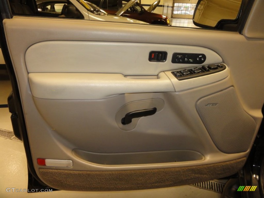 2003 Suburban 1500 LT 4x4 - Black / Tan/Neutral photo #13