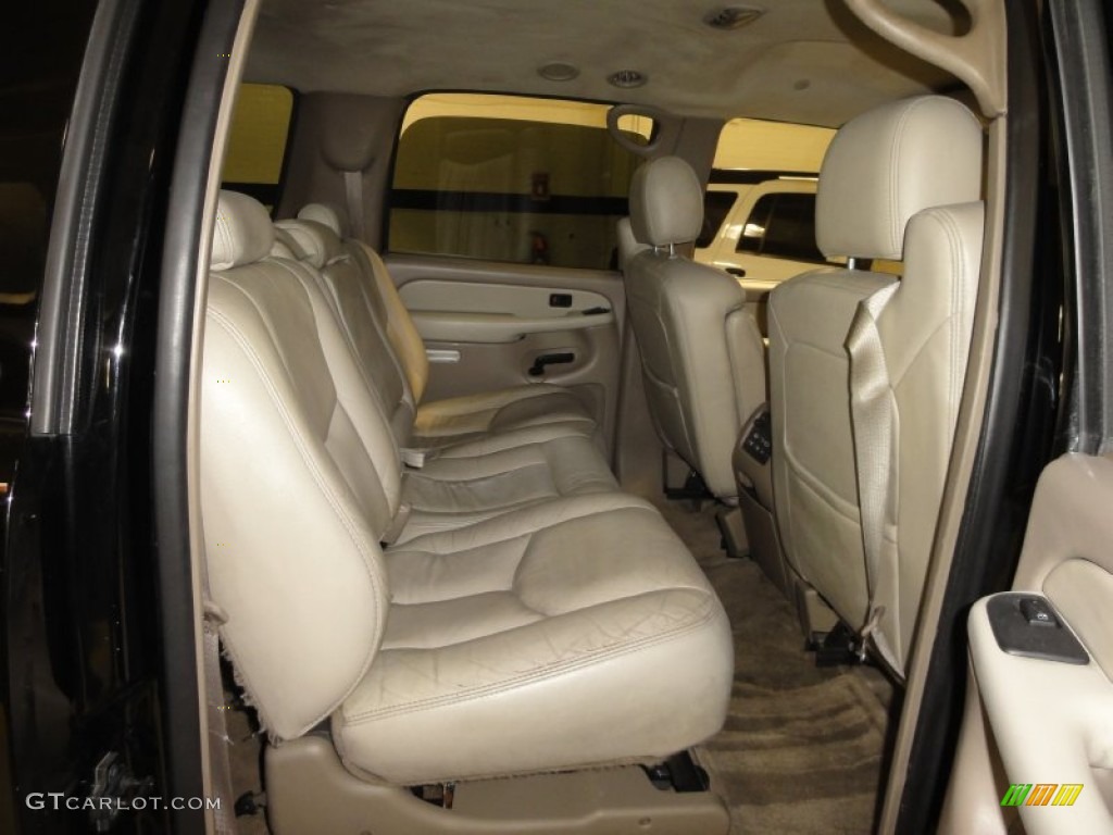 2003 Suburban 1500 LT 4x4 - Black / Tan/Neutral photo #20
