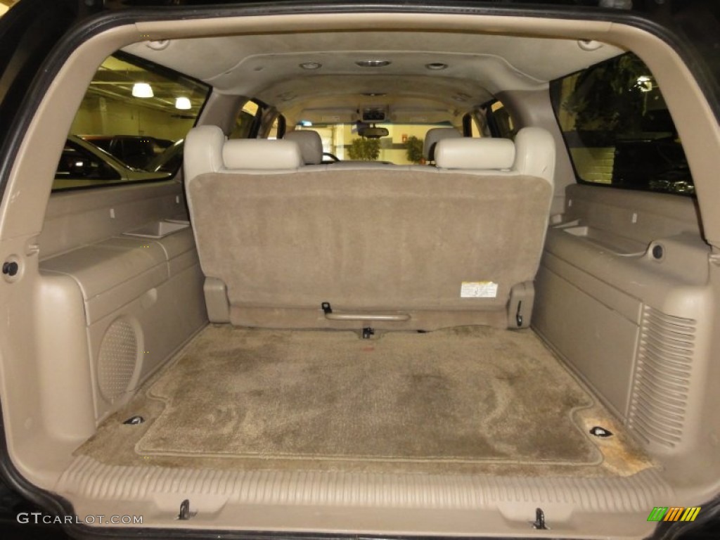 2003 Suburban 1500 LT 4x4 - Black / Tan/Neutral photo #22