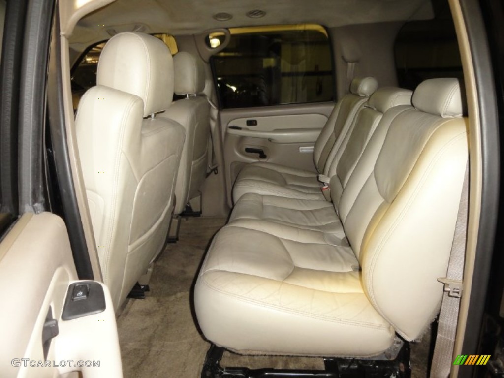 2003 Suburban 1500 LT 4x4 - Black / Tan/Neutral photo #23