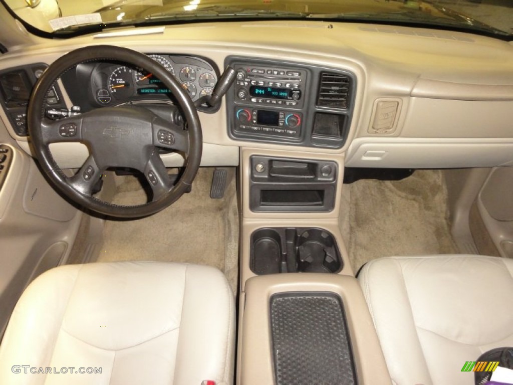 2003 Suburban 1500 LT 4x4 - Black / Tan/Neutral photo #25