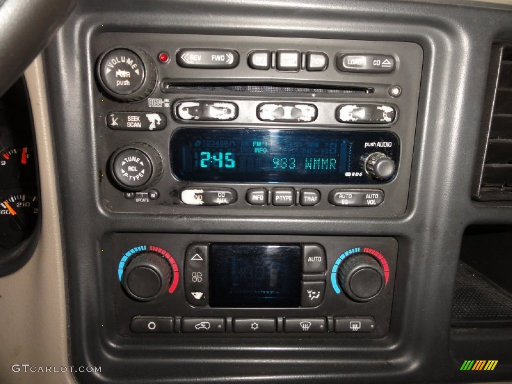 2003 Suburban 1500 LT 4x4 - Black / Tan/Neutral photo #31